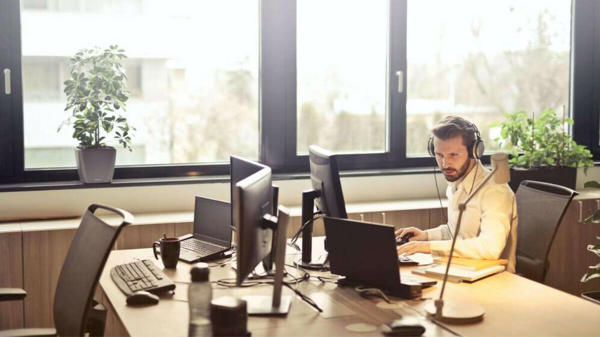 Choosing the right phone system for your small business